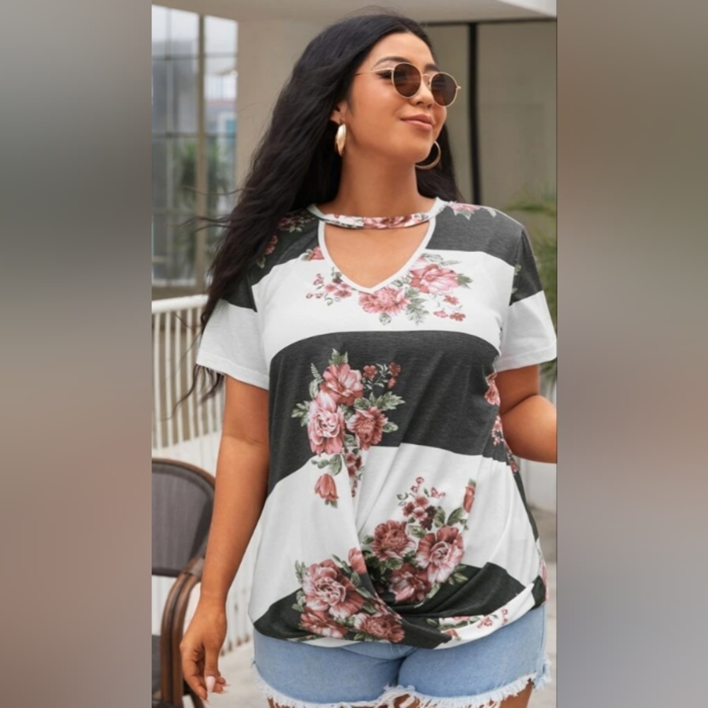 FLORAL COLORBLOCK TEE